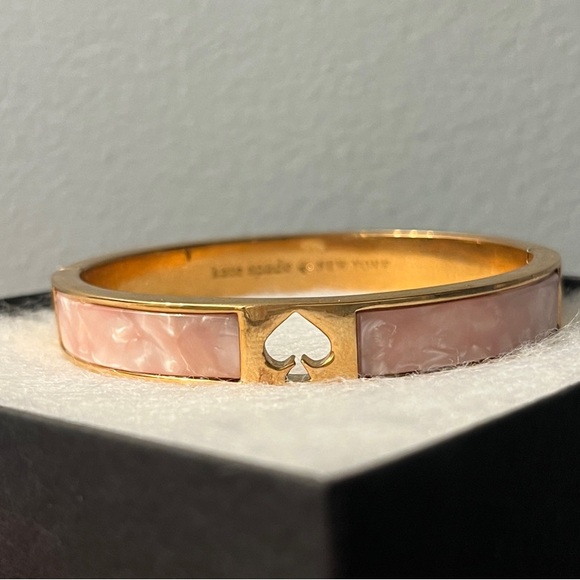 Kate Spade - Hole Punch Spade Hinge Bangle - Picture 6 of 6